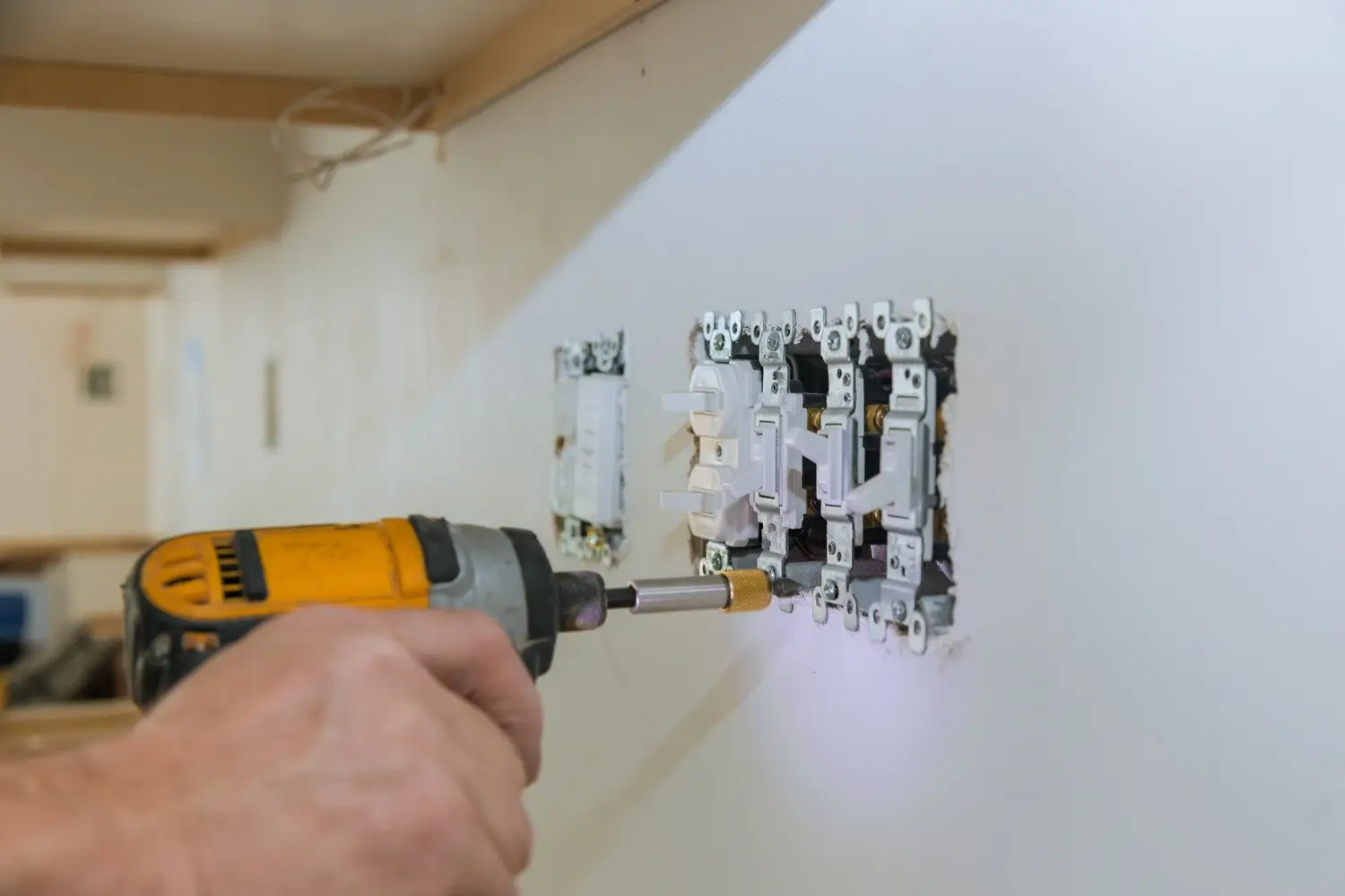 Seattle-Electrical-Repairs